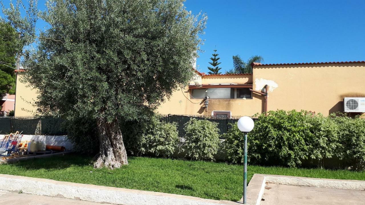 Altomare Hotel Аугуста Екстериор снимка